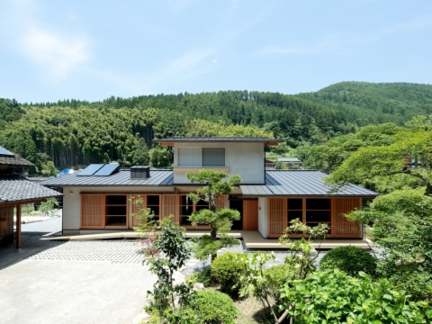 里の家～玖珠万年山の麓 実りある住まい～