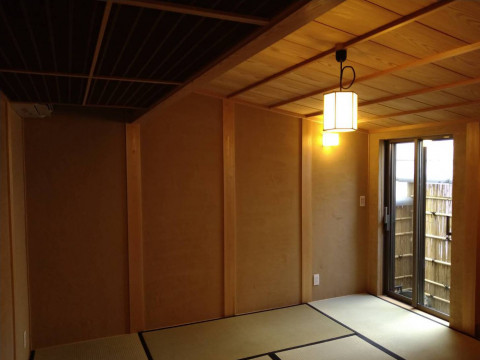 【大阪市住吉区】木香と茶の静寂-侘び寂びを愛でるもみの木の住まい