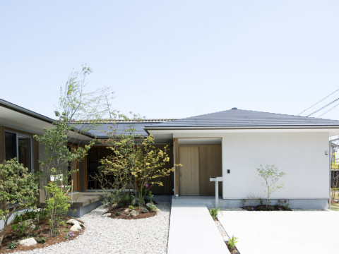 中庭のある平屋の住まい　