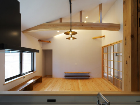 古材と暮らす平屋