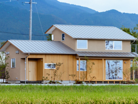 いつもの景色と寄り添う家