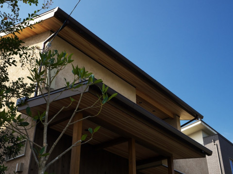 2階リビングから四季を感じる住まい