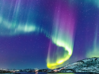 空気科学住宅（コラム）  オーロラの色で空気が分かる？オーロラと地球の空気のヒミツ を更新しました 。