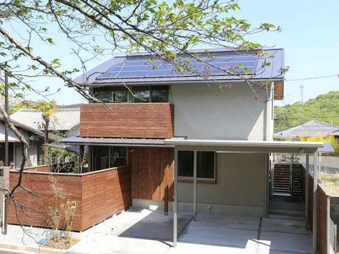 花見櫓～丘の上に建つ自然溢れる住まい～